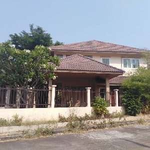 code KRB8395  2 stories house(corner house) for rent
