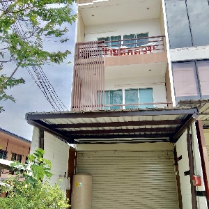 Code KRB9335 Commercial building close to Sankamphaeng road