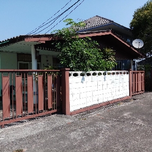Code KRB9425 House close to the city