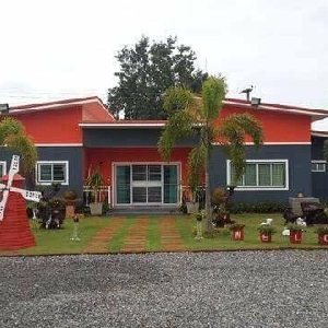 Code 809 A house+Shop+Warehouse close to the road for sale